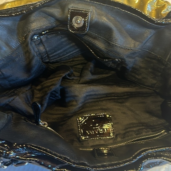 Prada authentic patent black and gold hobo bag with straps and inside pockets - Picture 11 of 16